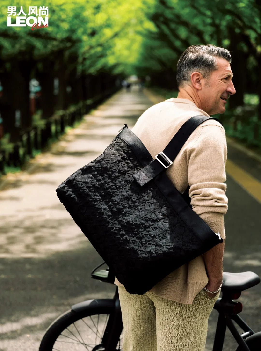 就现在！手提袋就要选稍大号  第9张