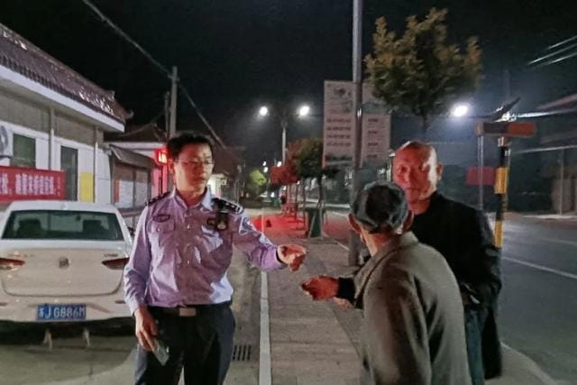 江苏盐城：气温在变 东台公安守护不变  第1张